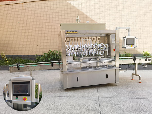 玻璃水全自動(dòng)灌裝機(jī)